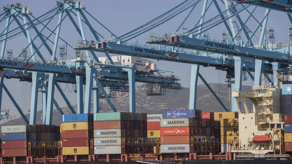 El sector portuario de Algeciras teme perder competitividad con Gibraltar tras el acuerdo