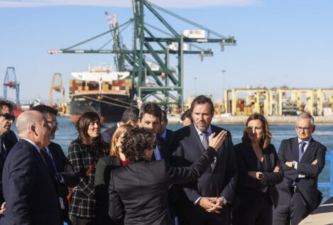 Acciona logra 613 millones en contratos del Puerto de Valencia con Sánchez en el poder