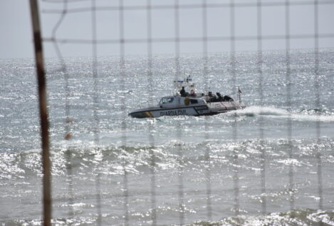 La Guardia Civil, desbordada por el goteo de 'nadadores' en Ceuta: «Hay 100 intentos al día»
