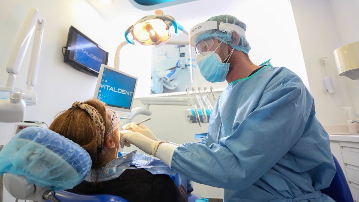 El 66% de los españoles acude al dentista al menos una vez al año, según una encuesta