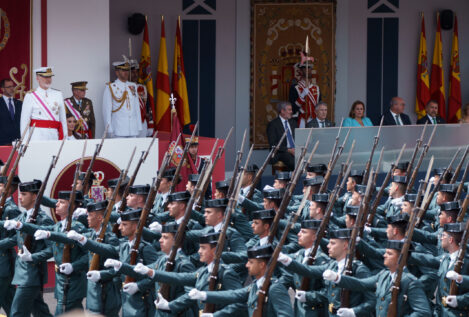 Las Fuerzas Armadas celebran su día en Tenerife con un desfile presidido por los Reyes