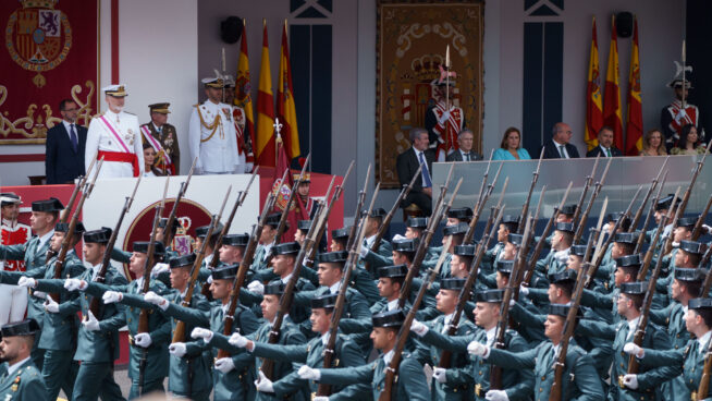 Las Fuerzas Armadas celebran su día en Tenerife con un desfile presidido por los Reyes
