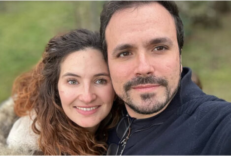 El bonito dúplex con jardín de Alberto Garzón donde disfruta de su retiro de la política con su mujer