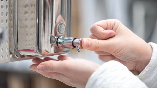 El innovador truco de María Vivancos para desatascar tu lavabo de forma sencilla