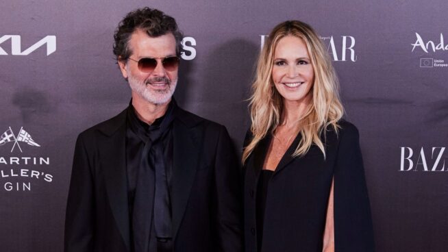 La historia de la 'súper' Elle Macpherson: dos hijos modelos, su cáncer y tres divorcios virales
