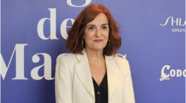 Elvira Lindo, más allá de la escritora: su 'no' a Sánchez, su marido Muñoz Molina y un hijo