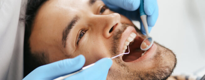 Encías retraídas: qué son y cómo solucionar este problema de salud dental