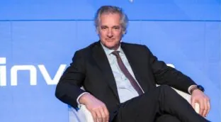 Bildu, Podemos y UPN fuerzan a Entrecanales a explicar la alianza de Acciona con Servinabar