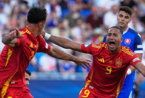 Tárrega salva 'in extremis' a España en su estreno en el Europeo sub 21 contra Eslovaquia