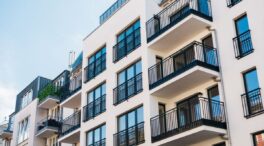 La cláusula clave para proteger a tu inquilino al vender tu piso, según un experto inmobiliario