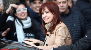 La Justicia de Argentina condena a prisión a Cristina Fernández de Kirchner por corrupción