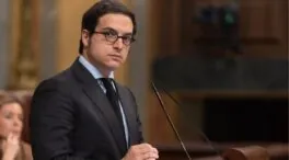 Vox ve un «teatrillo» que Ayuso proteste por el euskera, pero no cuando Rueda usa el gallego