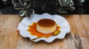 Flan de limón: el postre refrescante que triunfa entre mis amigos cuando vamos a la piscina