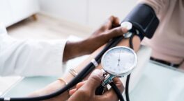 Esta es la fruta más eficaz para reducir la presión arterial, según la ciencia