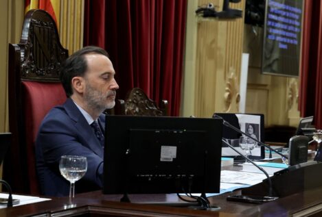 El PP vuelve a salvar a Le Senne en el Parlament balear votando contra elevar al pleno su cese