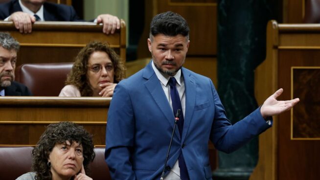 Rufián amaga con plantar a Sánchez y amenaza con elecciones: «Que la gente decida»