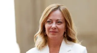 Meloni se compromete con el gasto de la OTAN: «No dejaremos a Italia expuesta, débil»