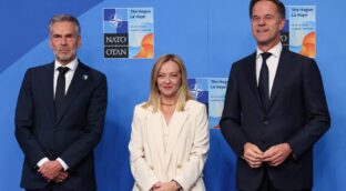 Meloni celebra la «unidad» y el refuerzo de la OTAN: «España firmó el mismo documento»