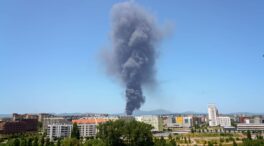 Registrado un incendio con «llamas de varios metros» en una fábrica de Vitoria