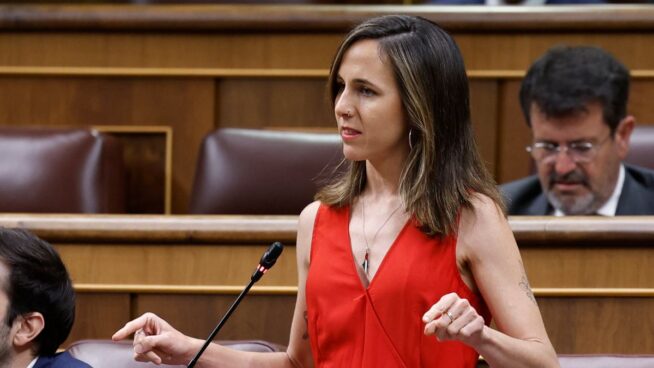 Belarra ve en la OTAN la «foto de las Azores» de Sánchez y Montero le afea su «actitud crítica»