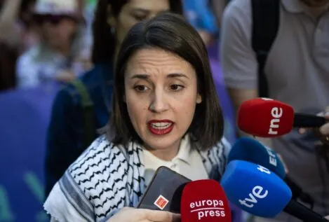 Irene Montero dice que hay jueces «golpistas» y critica el procesamiento del fiscal general