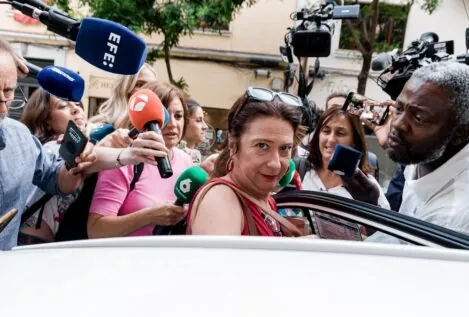 La Policía pone protección a Leire Díez tras solicitar una orden de alejamiento de Aldama