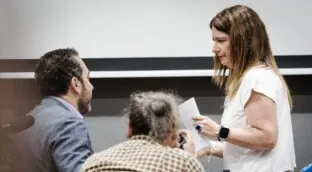 VÍDEO | La secuencia completa de la irrupción de Aldama en la comparecencia de Leire Díez