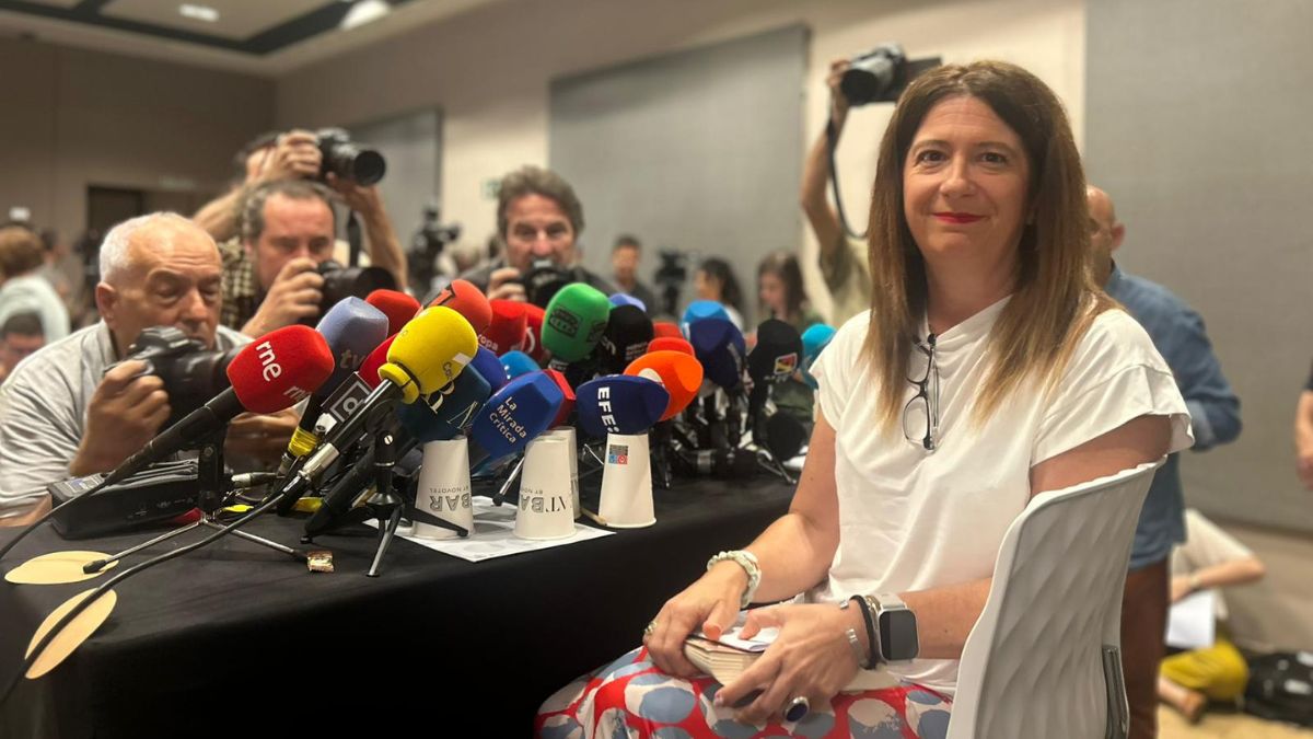Díez da sin querer su número de teléfono y lo llenan de mensajes: «Se me ha roto la cañería»