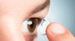 Ver en la oscuridad no es cosa de ciencia ficción: estas lentillas pueden hacerlo posible