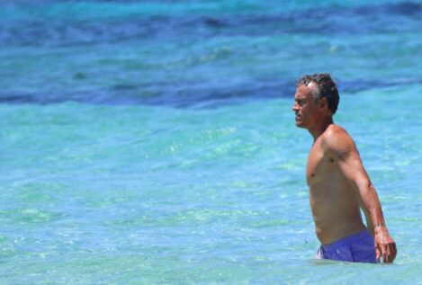 Así es la casa de 800 m² que Luis Enrique tiene en Barcelona: lujo discreto frente al mar