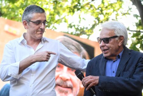 Felipe González asegura que Madina «sigue siendo» su candidato a la secretaria del PSOE