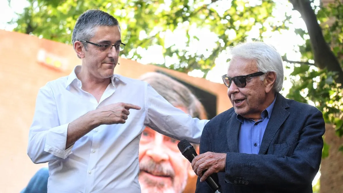 Felipe González asegura que Madina «sigue siendo» su candidato a la secretaria del PSOE