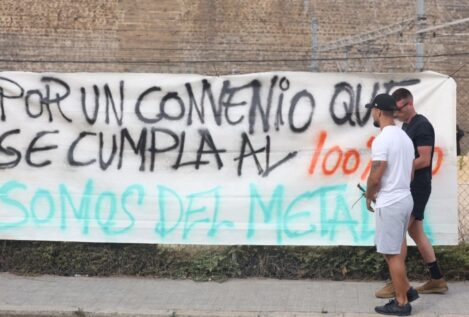 Una manifestación expresa en Cádiz el rechazo al preacuerdo sobre el convenio del metal