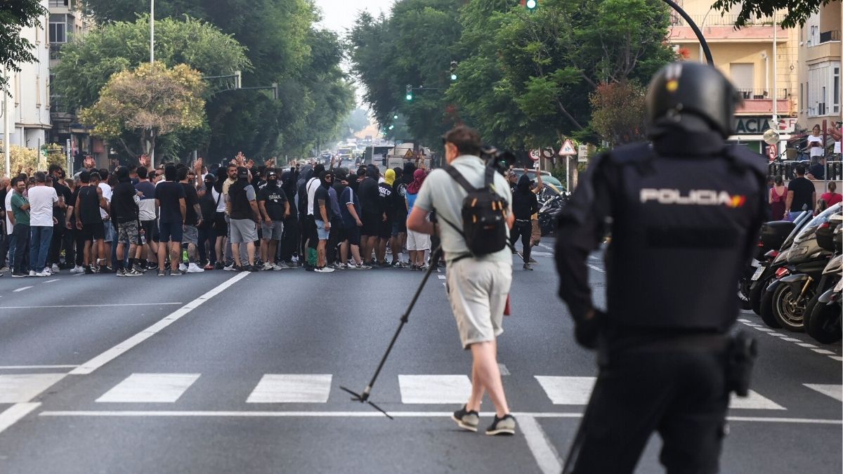 Trabajadores en huelga del sector del metal inician una manifestación en Cádiz