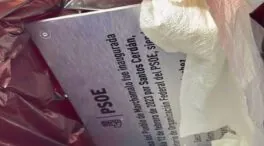 El PSOE de Marchamalo (Guadalajara) quita la placa de inauguración de la sede por Cerdán