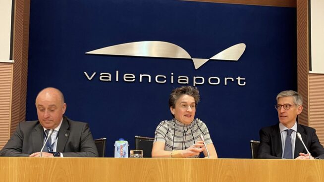 El Puerto de Valencia adjudicó 22,6 millones a una empresa de la que es socio y cliente a la vez