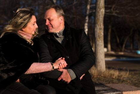 La compleja relación de matrimonio y demencia: ¿puede prevenirla o puede inducirla?