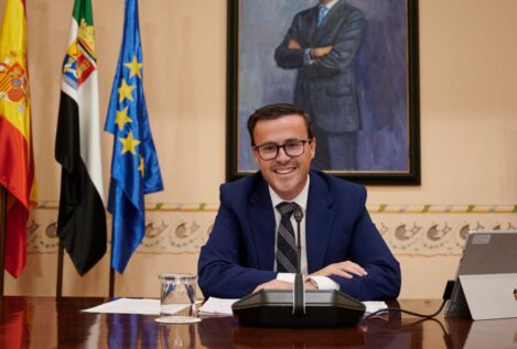 La juez de Badajoz denuncia «fraude de ley» en el aforamiento exprés de Gallardo