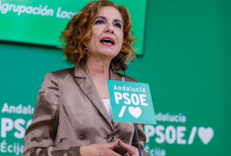 Montero se declara «traicionada» por Cerdán y ataca la «corrupción» del PP andaluz