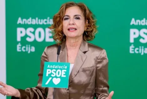 Montero descarta un adelanto electoral y pide perdón por confiar en Cerdán