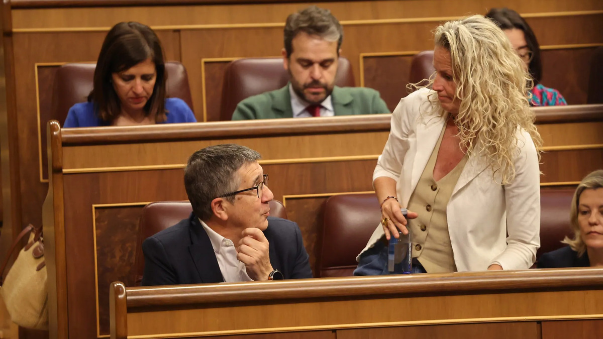 Sánchez prepara una «revolución» en el PSOE con una mujer del PSC en Organización