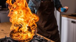 El motivo por el que los restaurantes de cinco tenedores usan papel de aluminio en la sartén