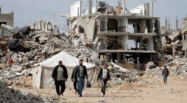 Al menos tres muertos por disparos del Ejército israelí en un punto de reparto de ayuda en Gaza