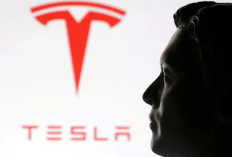 Accionistas de Tesla exigen a Musk que trabaje «a tiempo completo» para salvar a la empresa
