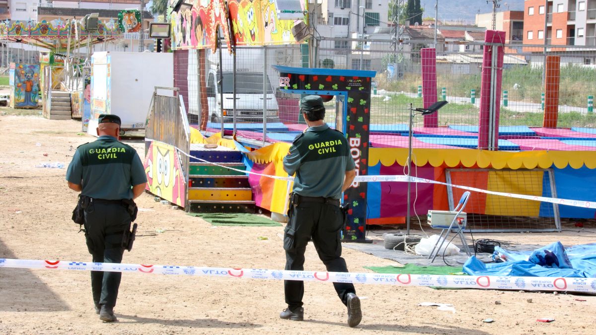 Dos detenidos por la muerte de una niña electrocutada en una atracción en Murcia