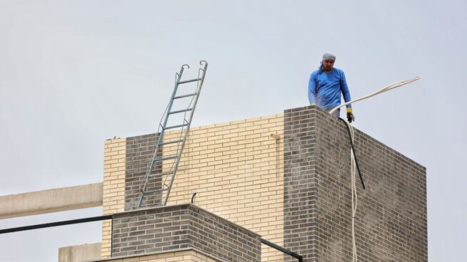 El absentismo en la construcción se ha duplicado desde 2018 y ya paraliza obras