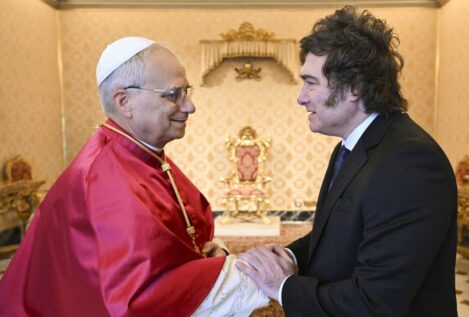 León XIV promete a Milei que visitará Argentina durante su primer encuentro en el Vaticano