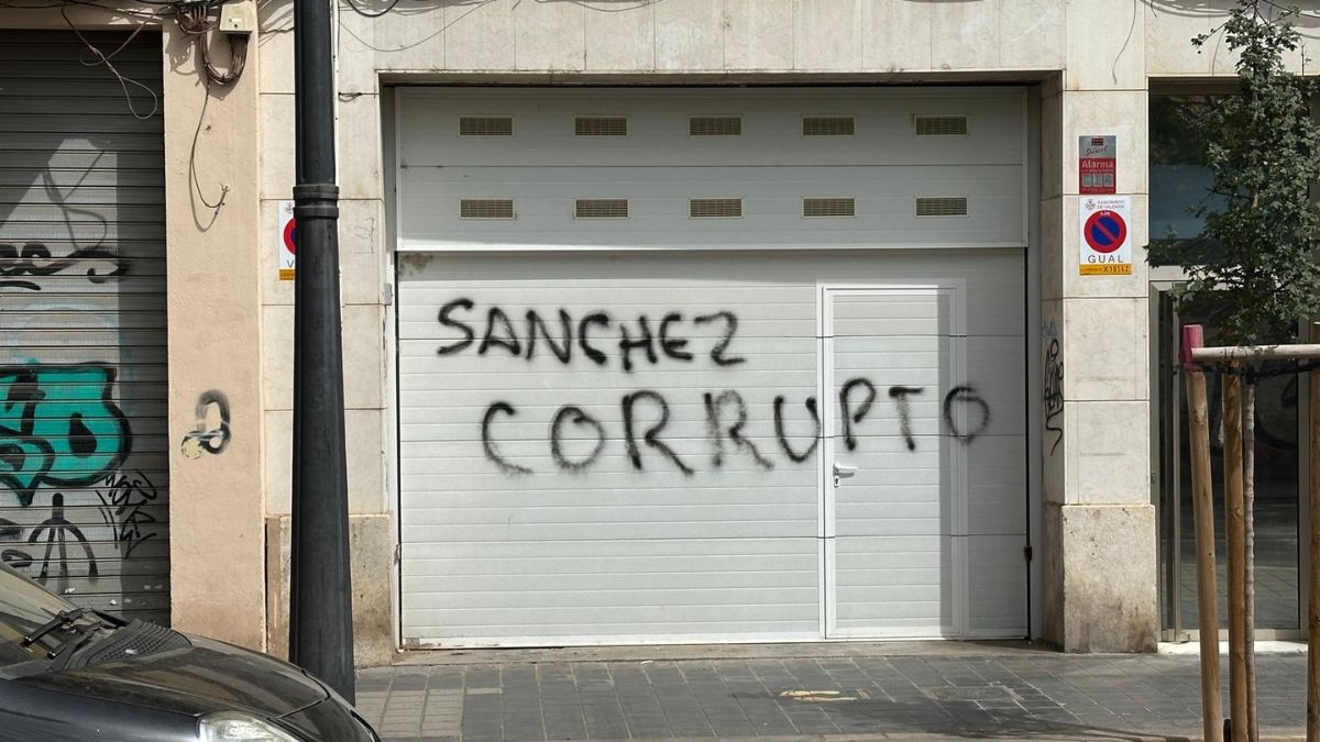 Ábalos denuncia pintadas en su casa y muchas amenazas de muerte en redes