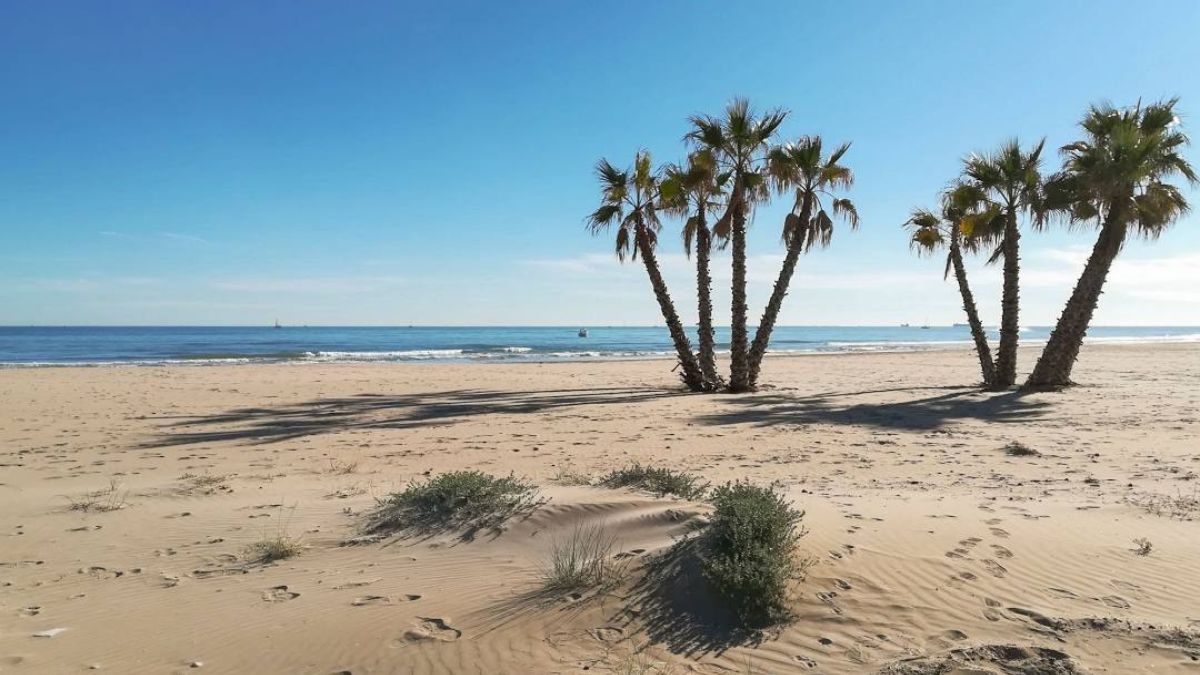 La playa más tranquila de Valencia que no está en Cullera ni en Gandía