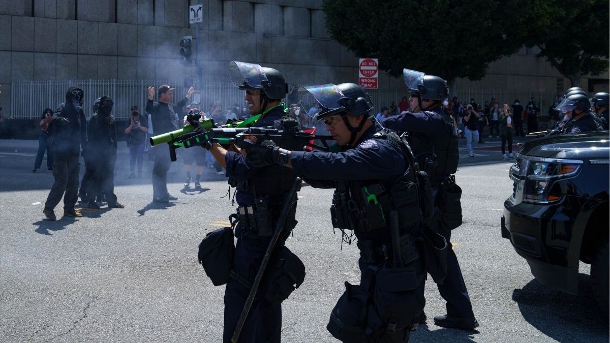Heridos dos periodistas en las protestas en Los Ángeles contra las políticas migratorias